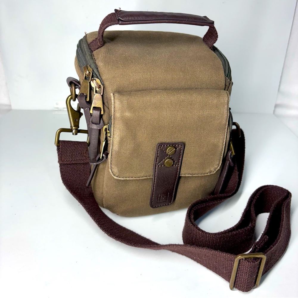 pT DSLR canvas camera bag. Made for Best Buy. Good condition. Lots of life